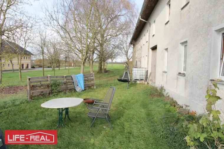 Großzügige 5-Zimmer-Landwohnung mit Gartennutzung, Nebenräumen und Lagermöglichkeiten