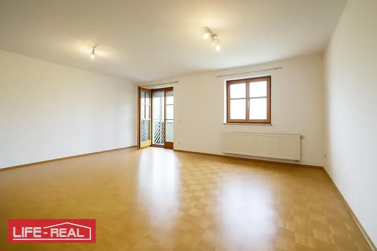 Kapitalanlage oder neues Zuhause! Großzügige 3,5-Zimmer-Wohnung mit Blick ins Grüne