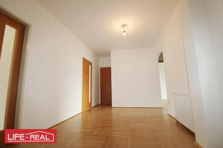 Stilvolle Maisonette-Mietwohnung mit Balkon im Herzen von Linz/Ebelsberg