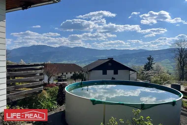 Großer Bungalow mit Fernblick &amp; Entwicklungspotenzial - Traumlage nahe Kirchdorf