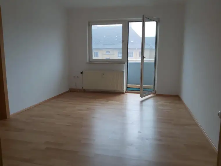 Teilmöblierte 3-Zimmer-Wohnung mit Balkon in Mürzzuschlag !