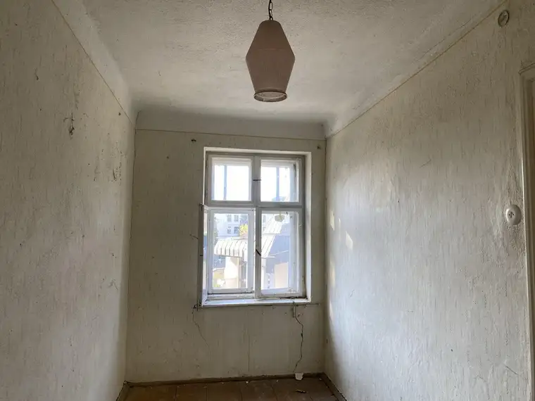 Bauernhof mit Arkaden und Stadel zum Renovieren !
