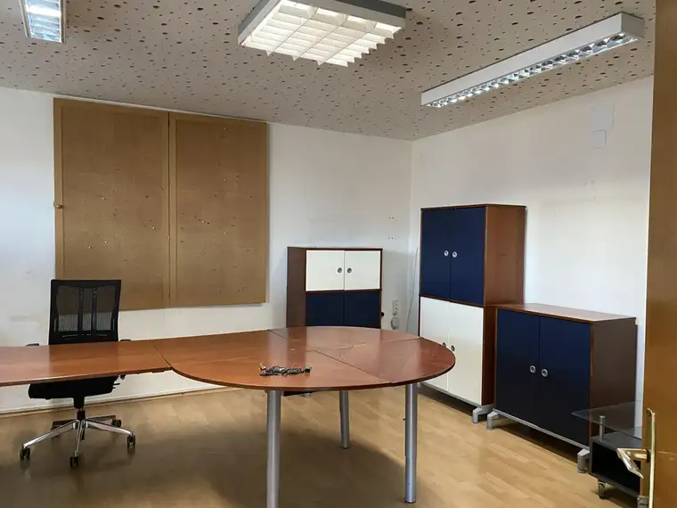 Schönes, helles Büro mit barrierefreiem Zugang