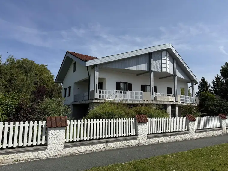Mehrfamilienhaus mit viel Platz, Charme &amp; Potential – Ihr Wohntraum in Pinkafeld!