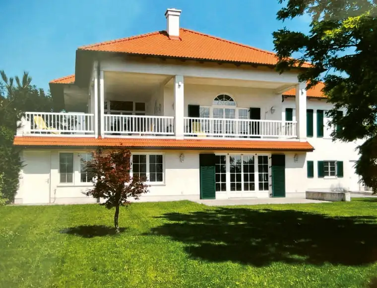 Traumhafte Landhaus -Villa mit Fernblick