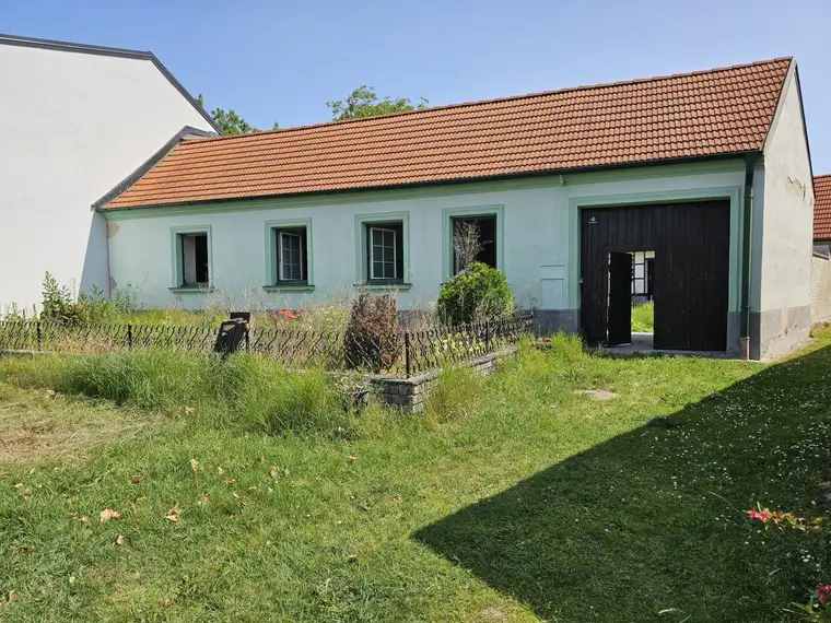 Renovierungsbedürftiges Haus bzw. Baugrund in ausgezeichneter, ruhiger grüner Wohnlage – 20 Minuten nach Wien