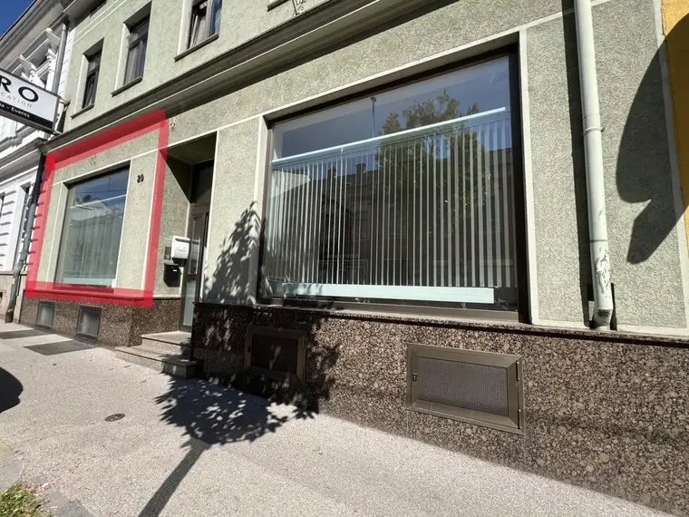 Attraktives Geschäftslokal/Bürofläche in zentraler Lage zu vermieten.