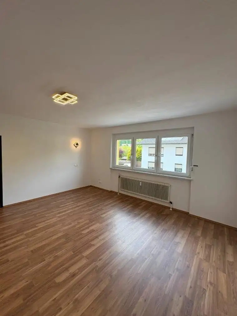 Frisch modernisierte Mietwohnung – 76 m² Wohnkomfort in zentraler Lage