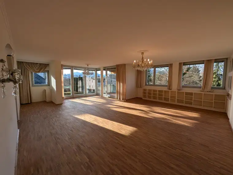 Großzügige und gut geschnittene Wohnung in Ruhelage Parsch!