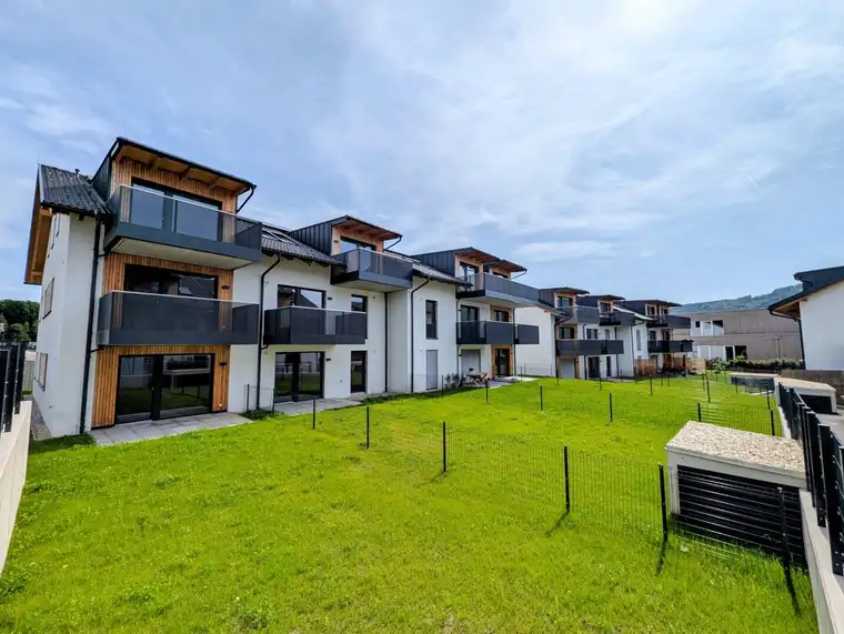 Bezugsfertig - großzügige 4 Zimmer Erstbezugs-Gartenwohnung im Ortszentrum von Hallwang!