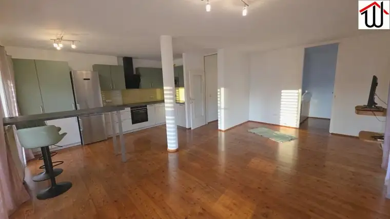 Gepflegte 2-Zimmer-Wohnung mit Sonnenbalkon und PKW-Abstellplatz