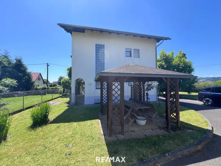 Mehrfamilienhaus mit viel Potenzial in Tillmitsch zu verkaufen!