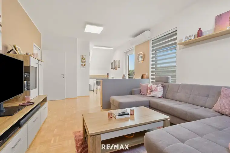 Rarität im Weinland – Neuwertige 3-Zimmer-Dachgeschosswohnung im Herzen von Gamlitz