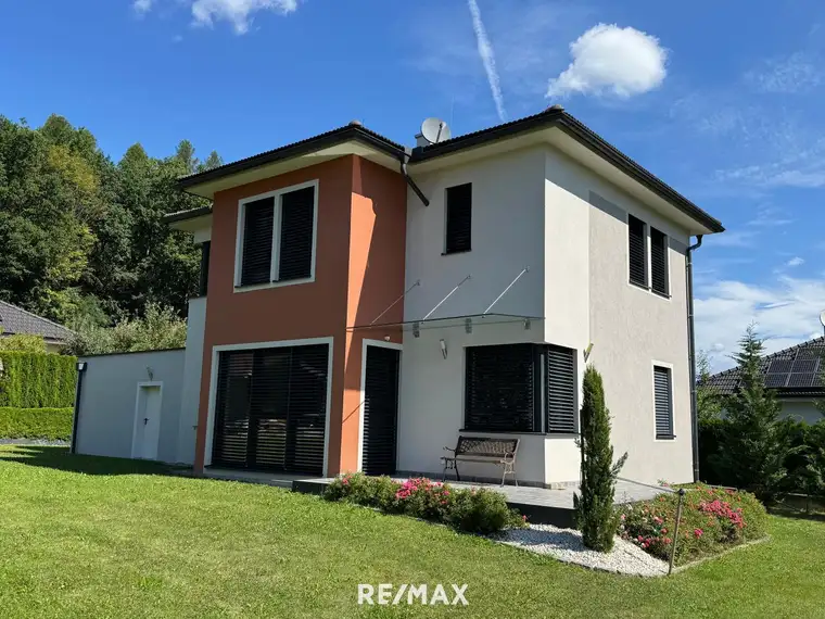 Einfamilienhaus für anspruchsvolle Käufer - im Grünen und doch in Stadtnähe
