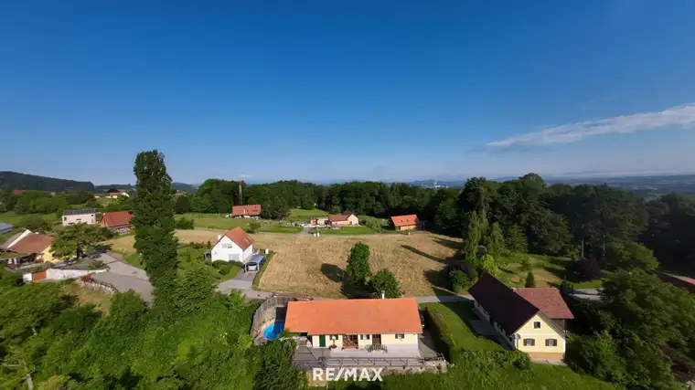 Wohnen wo andere Urlaub machen - Grundstücke am Graßnitzberg in ruhiger Lage zu verkaufen