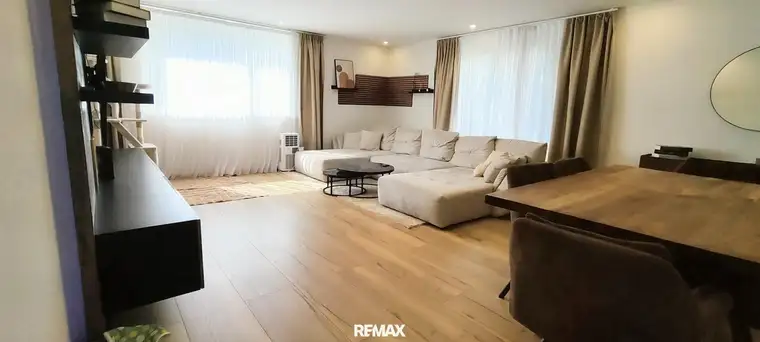 Elegantes Wohnen: 3-Zimmerwohnung mit Balkon und Dachterrassenhighlight
