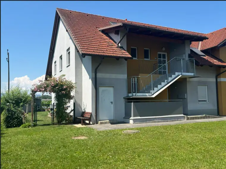 Helle Maisonettewohnung am Sackgassenende in Ruhelage mit Balkon samt Freisicht