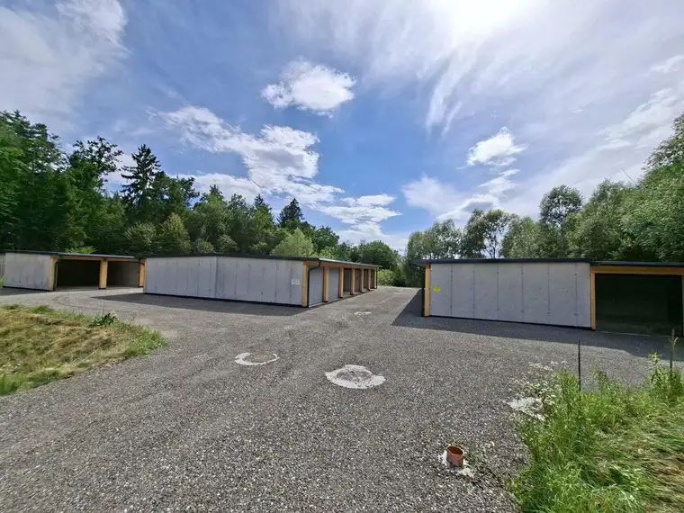 Moderne Einfach- oder Doppelgaragen oder gesamten Garagenpark zum Kaufen oder Mieten nähe Gleisdorf