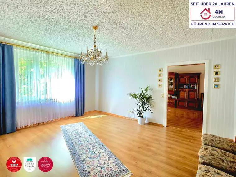 WOHNEN DIREKT IM ZENTRUM VON BERNDORF - 2 ZIMMER &amp; LOGGIA