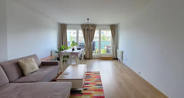 Dachgeschoss-Traum im 23. Bezirk: Maisonette mit Terrasse, Balkon &amp; Garage