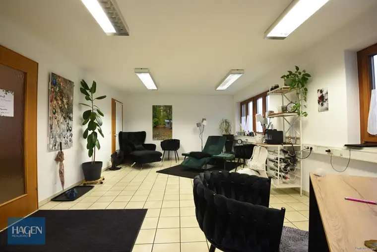 Meiningen - Büro/Praxis/Atelier zu vermieten!