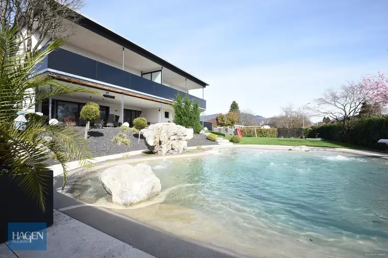 Traumhaus mit Naturpoolanlage in Hard am Bodensee zu verkaufen