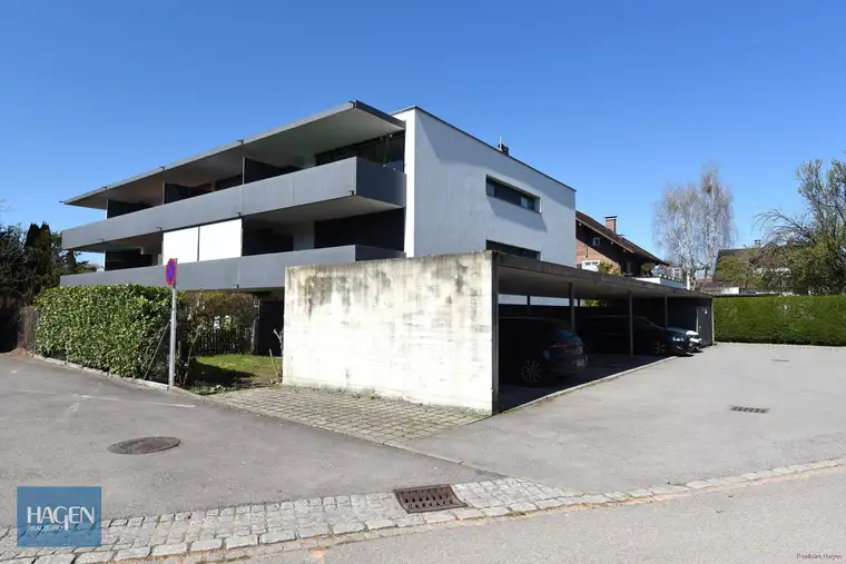 3-Zimmer-Wohnung im 1. OG in Lustenau mit Balkon und Carport