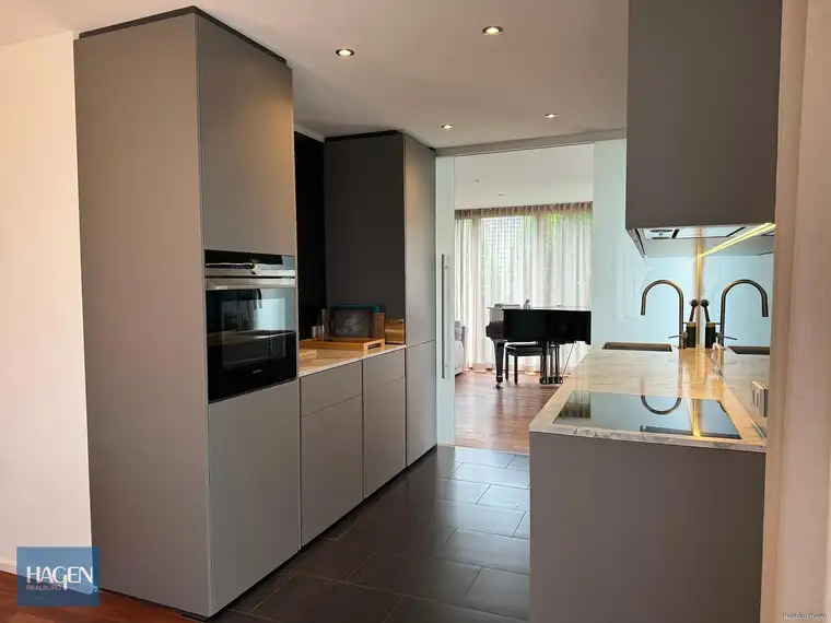 Exklusive Vierzimmerwohnung mit Gartenanteil in Höchst – Wohnen mit Stil und Komfort