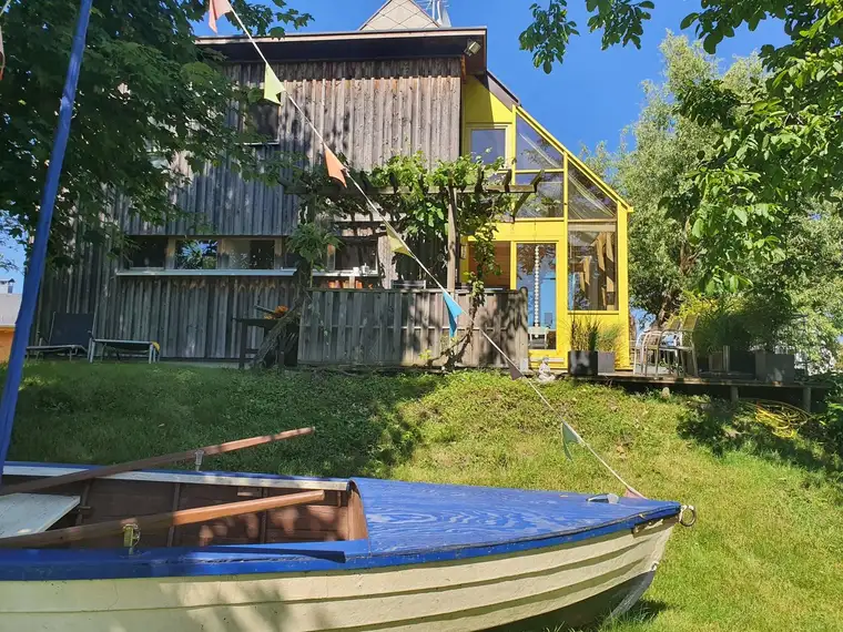 Wunderbares Holzhaus mit Einliegerwohnung in Seenähe zu verkaufen!