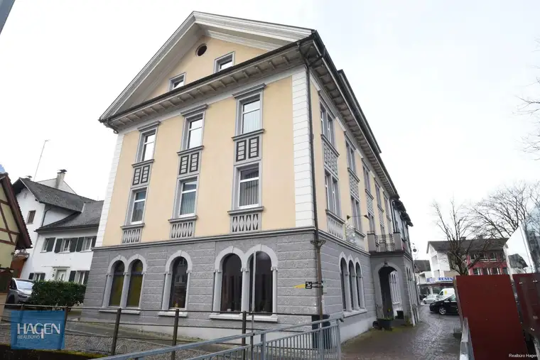 Office am Schlossplatz - Historisches Bürogebäude im Altstadtkern von Hohenems! Mehrere Einheiten zu vermieten - als Beispiel Top 6!
