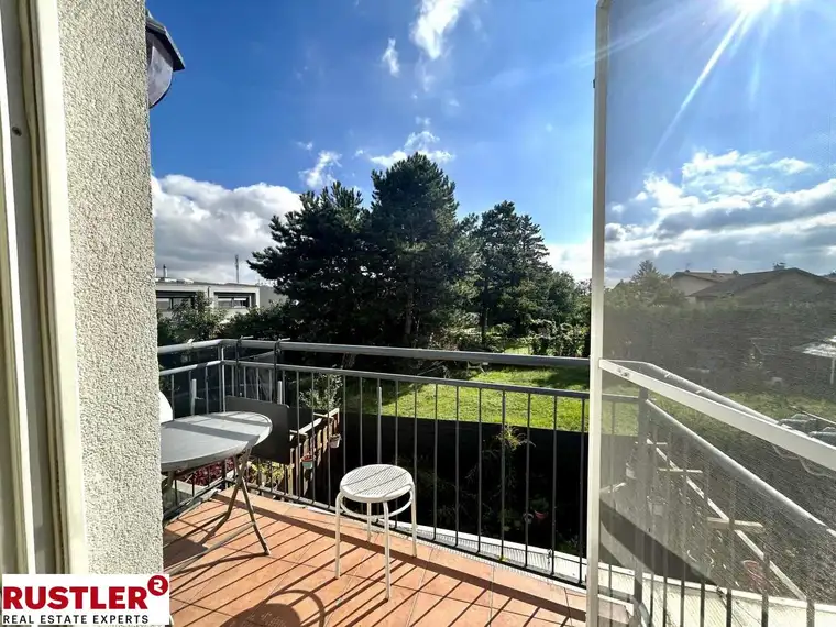 2 Zimmer in ruhiger Lage mit Garagenstellplatz und Kellerabteil