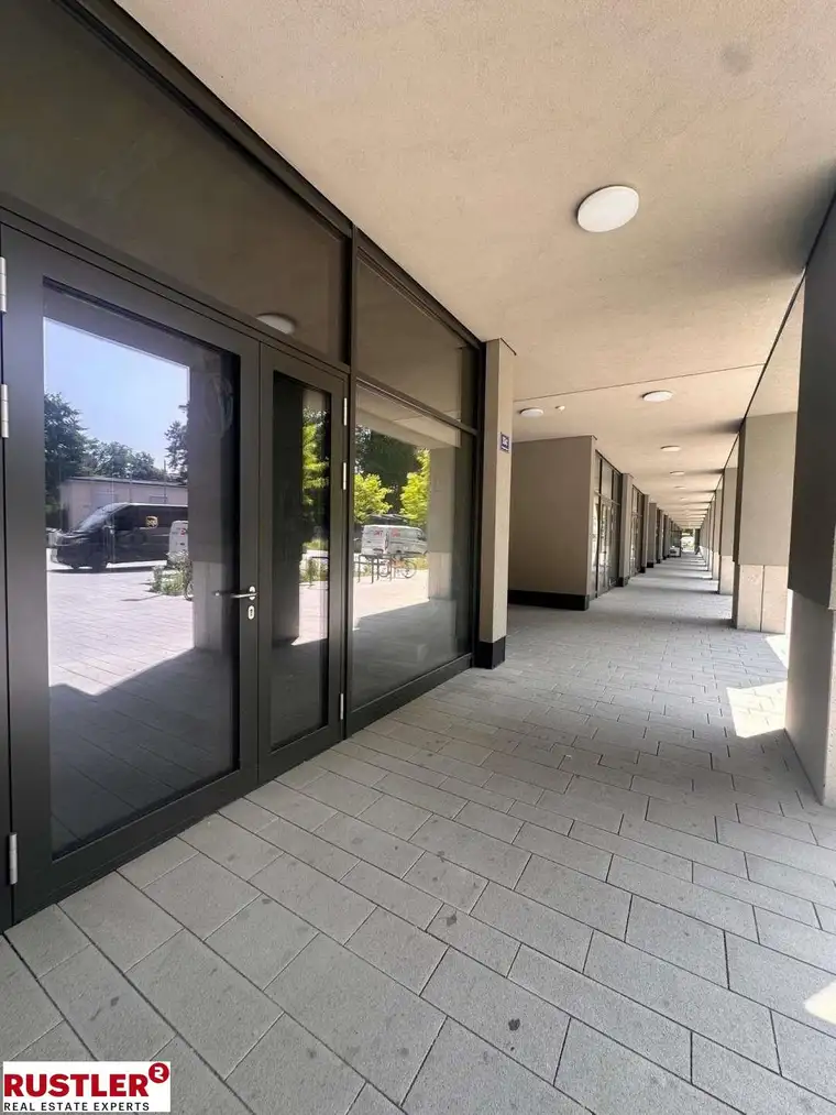 Geschäftsfläche im Zentrum von Klagenfurt - modern. hell. gestalten Sie mit!
Top GE8