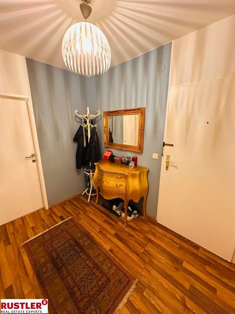 Freundliche 2-Zimmer-Wohnung mit Balkon 
ARNSDORFGASSE 