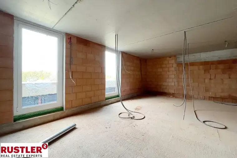 4 Zimmer Familientraum mit tollem Freibereich
Besichtigungstermin vor Ort möglich!