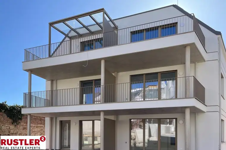 Viel Charme, viel Stil – Sanierte Altbau-Maisonette im Herzen der Stadt
Provisionsfrei!