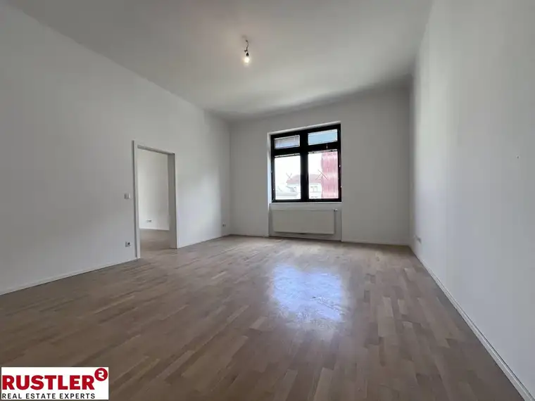 Moderne 2-Zimmer Altbauwohnung in Top Lage!