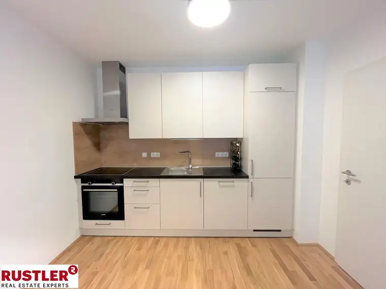 Erstklassiges Wohnen im Schlosspark: Wo Träume wahr werden | Moderne 2-Zimmerwohnung mit Balkon