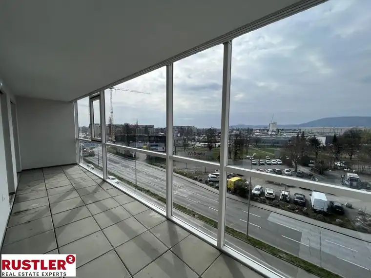 Bis zu 3 Monate MIETFREI! - GROSSZÜGIGE 2-Zimmer Wohnung mit Loggia