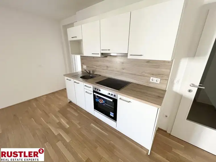 Bis zu 3 Monate MIETFREI! - SONNIGE 2-Zimmer Wohnung mit BALKON