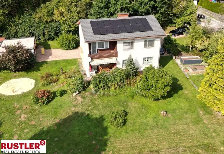 Traumhaftes, kernsaniertes Einfamilienhaus in Wölfnitz: Energieeffizienz trifft zeitlosen Charme