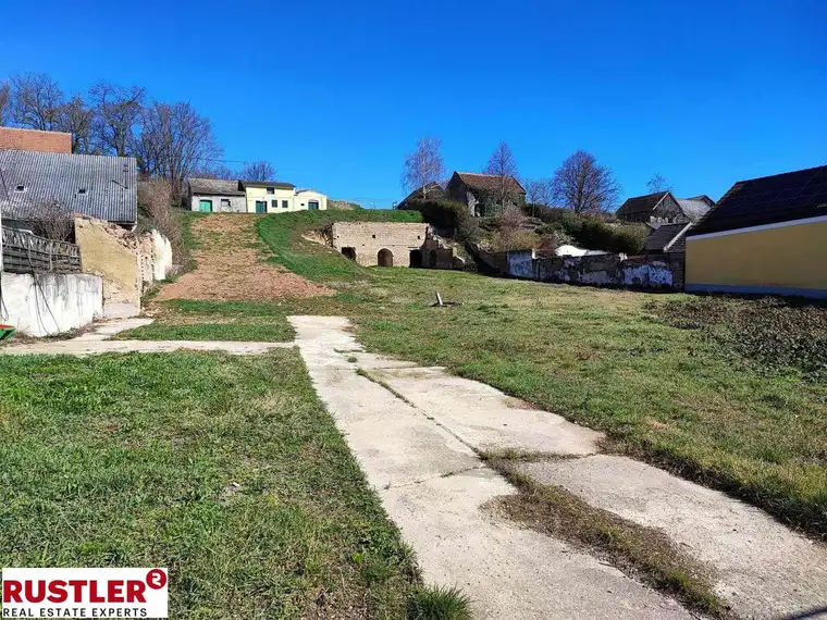 Zwei vielseitige Grundstücke in Blumenthal – Wohnen &amp; Natur auf über 8.300 m²