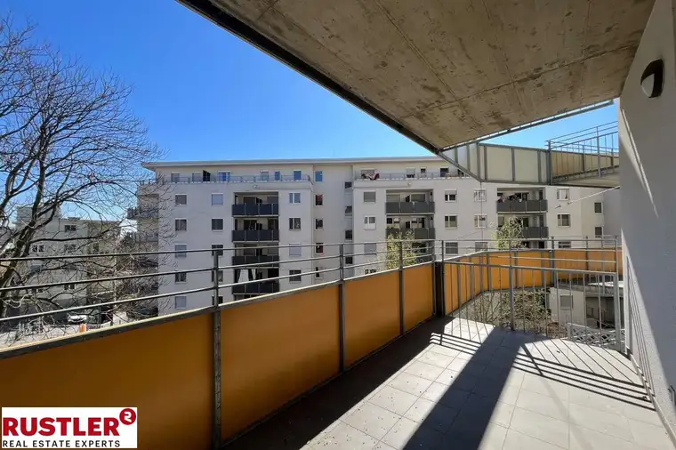 Moderne 2-Zimmer-Wohnung mit Balkon in zentraler Lage zu vermieten