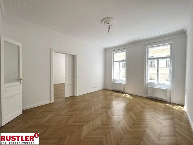 Sanierte Altbauwohnung bei der Mariahilfer Straße - 6 Zimmer + Balkon 