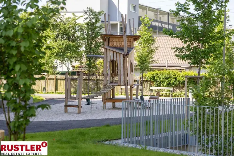 Balkonträume werden wahr: Erleben Sie exklusives Wohnen im Jakomini Verde