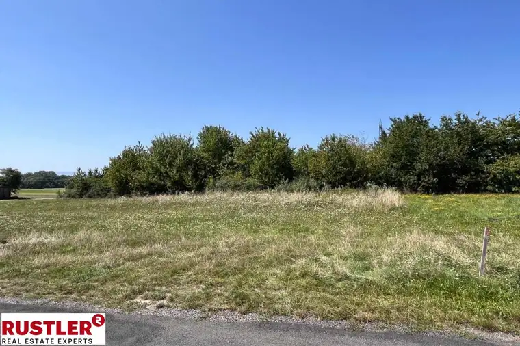 Attraktives Baugrundstück in Ruhelage und Badesee Nähe