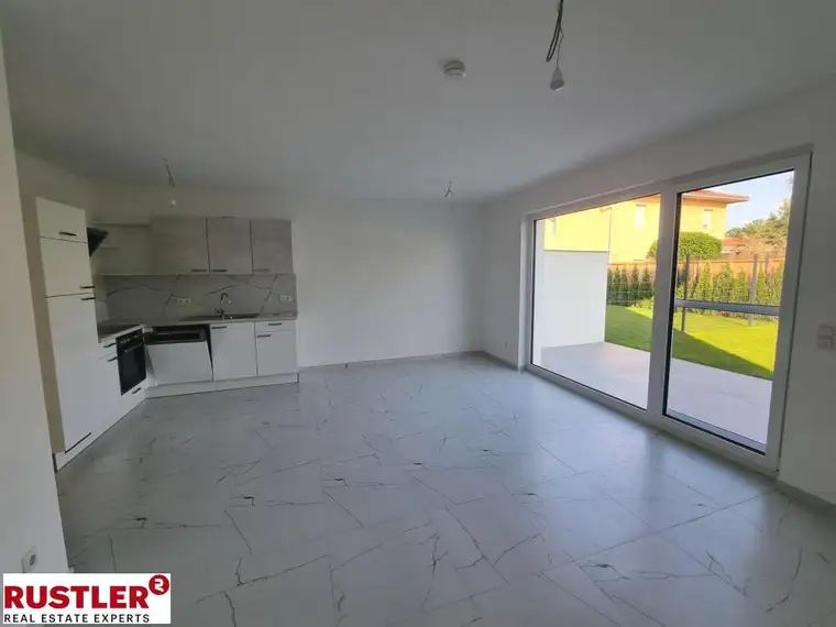 LIEBENAU - MODERNE MAISONETTE-WOHNUNG MIT TERRASSE UND GARTEN!