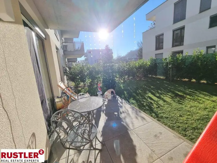 Wunderschöne Wohnung mit sonniger Terrasse und Garten