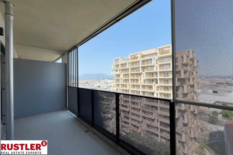 2-Zimmer-Wohnung mit Ostbalkon im 13. Stock nahe FH Joanneum!