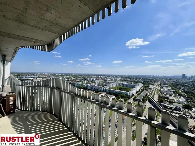 Exklusives Wohnen mit Panoramablick und zwei Terrassen im City Gate 