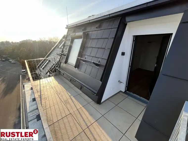 Top Dachgeschosswohnung mit sonniger Terrasse | Fernblick | Erstbezug | Provisionsfrei!